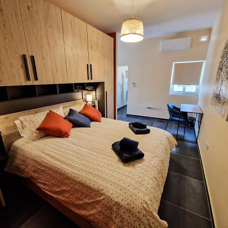 Comfy And Cosy. Apartment St. Paul's Bay Exterior foto